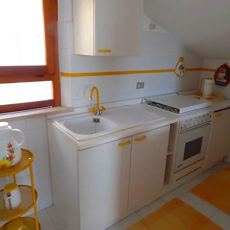 Apartamento N93 - Numana, Deliziosa Mansarda In Centro Vista Mare *